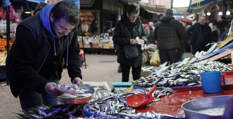 Bursa’da fena giden hava şartları balık fiyatlarını artırdı